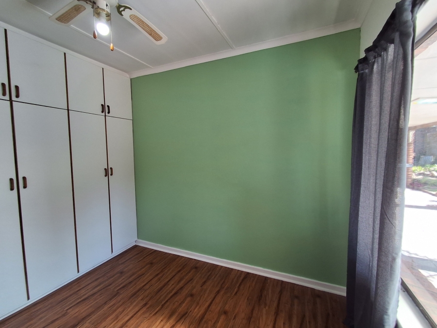 4 Bedroom Property for Sale in Nahoon Valley Park Eastern Cape